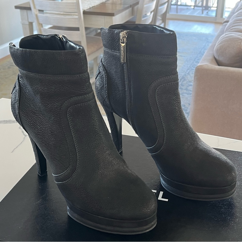 CHANEL Black Quilted Caviar Leather Ankle Platform Booties Heeled Boots NWT NIB - Picture 14 of 16